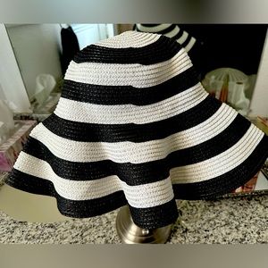 Black and White Beach Hat